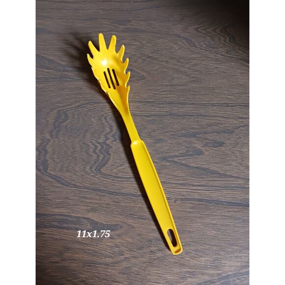 Vintage Yellow Ekco Pasta Server Fork - Picture 1 of 4